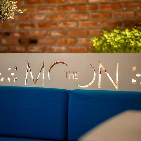 Guest house The Moon